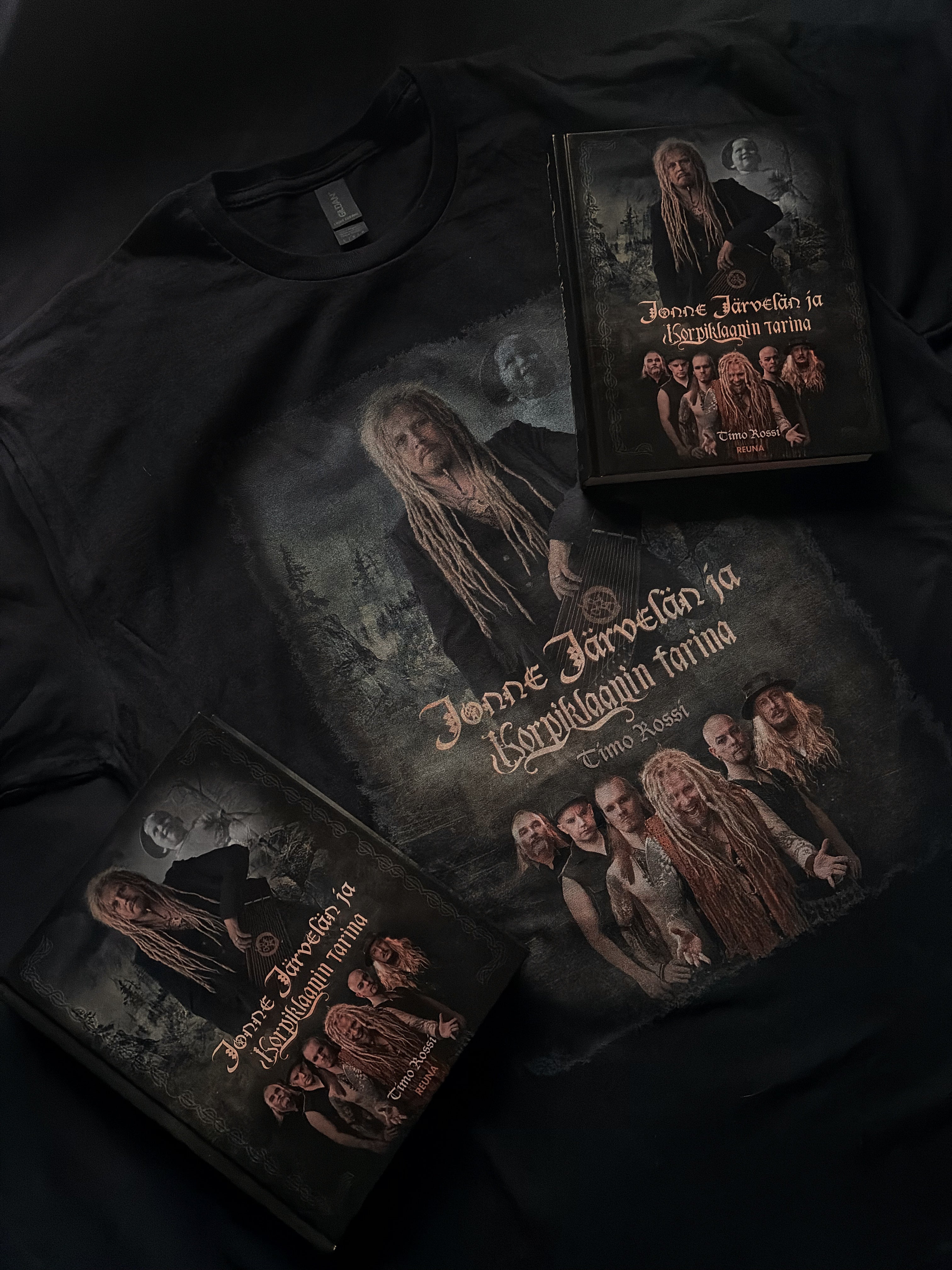 Jonne Järvelän ja Korpiklaanin tarina bundle T-paita + kirja
